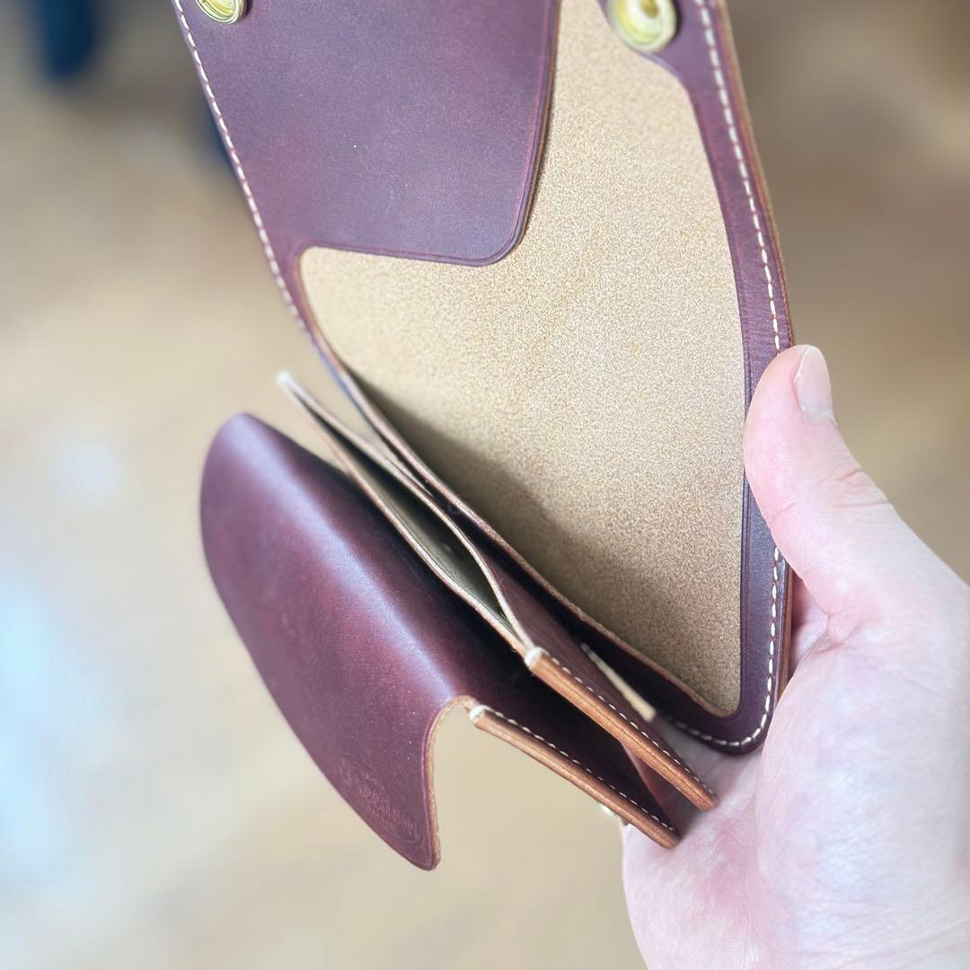 トラッカーウォレット ミドル バーガンディ 本革 真鍮 メンズ 財布