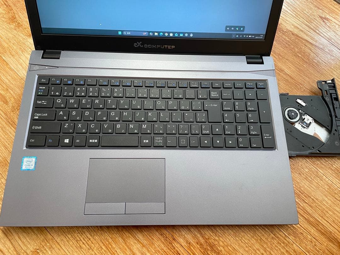 ツクモ 第8世代 i5-8250U 8GB/240GB フルHD Win11