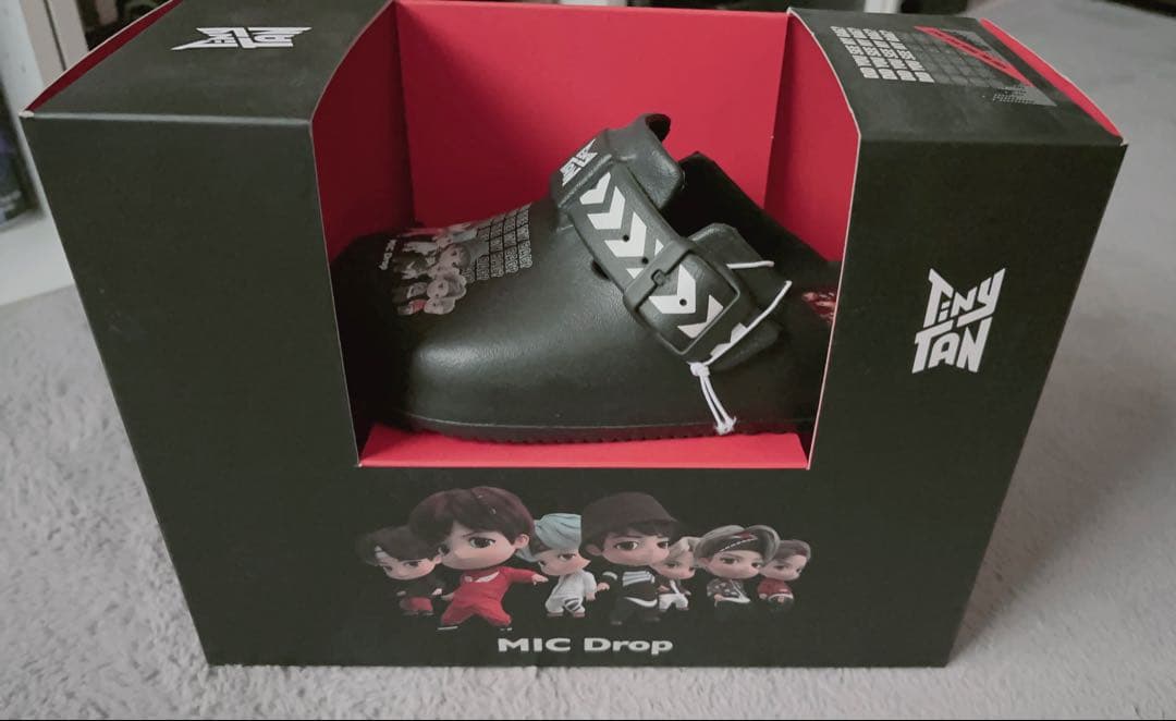 BTS タイニータン Mic Drop クロックス風 サンダル 絆創膏セット