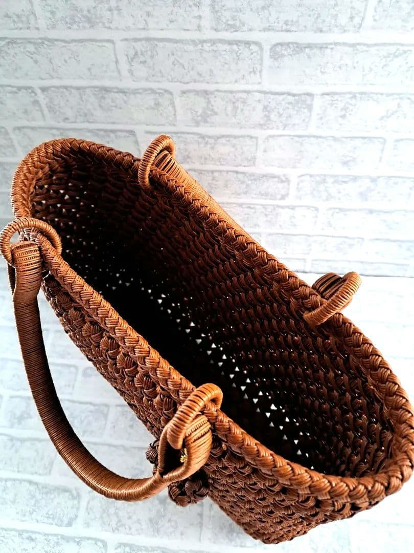 サブレ山葡萄風 クラフトバンド花結び クラフトかごバック