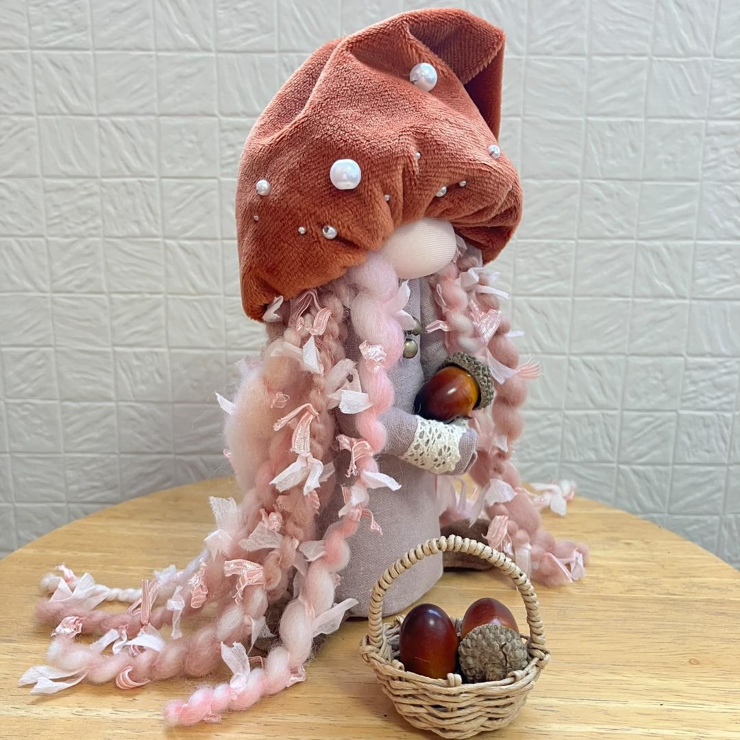 春のインテリアにそっと寄り添う癒しドール｜リネンの森の小さな住人（ノーム）