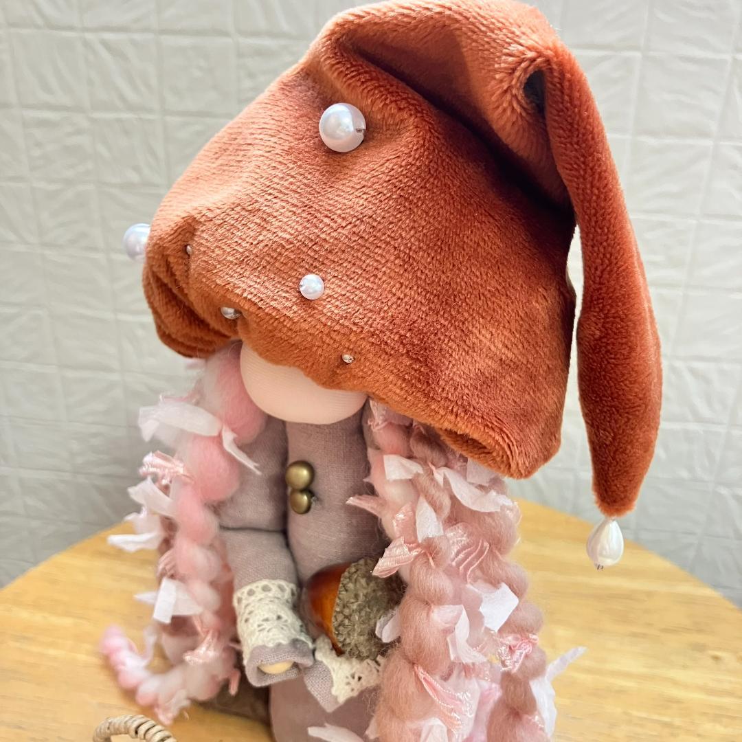 春のインテリアにそっと寄り添う癒しドール｜リネンの森の小さな住人（ノーム）