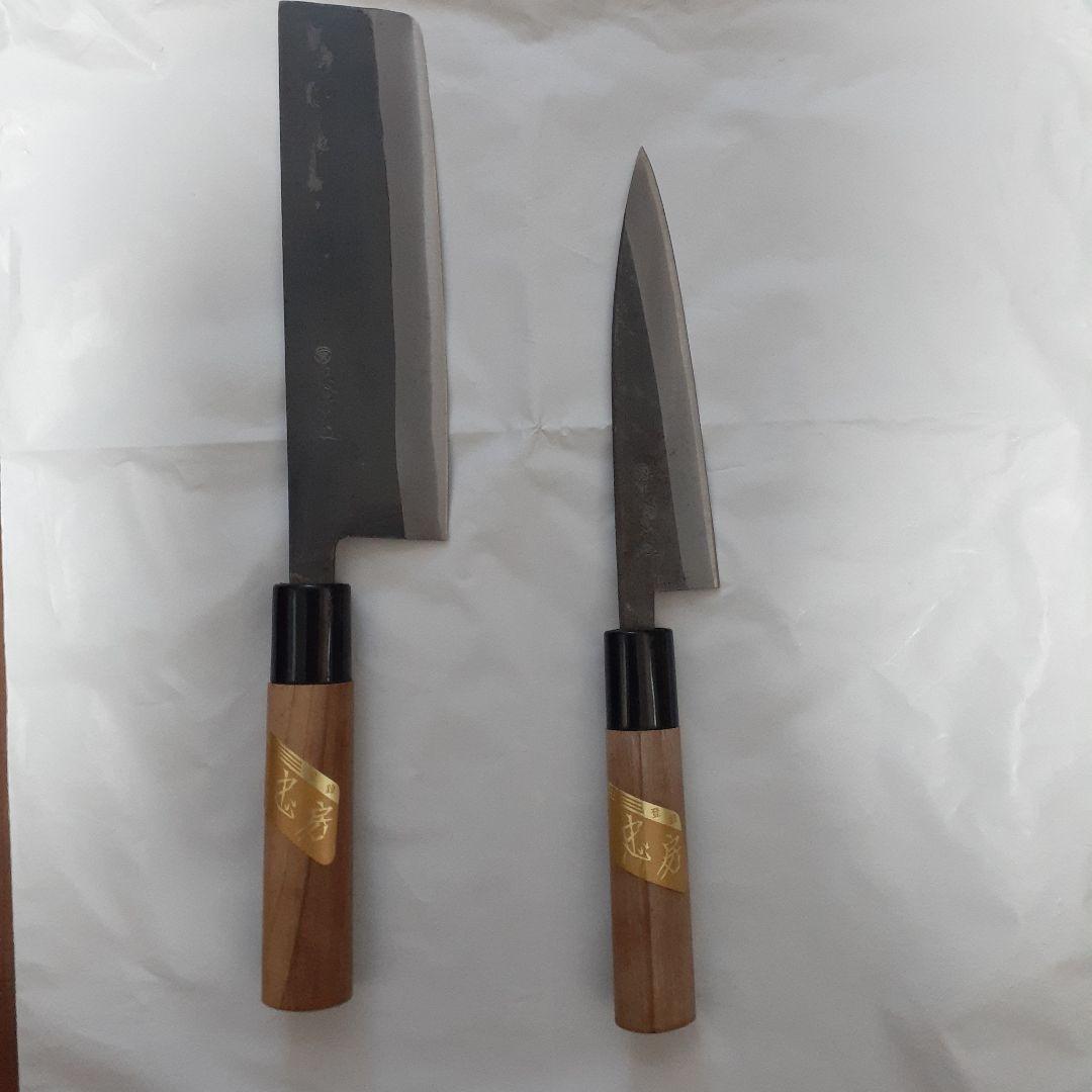 丸寅忠房、菜切り包丁1本、和包丁１本の2本セット。