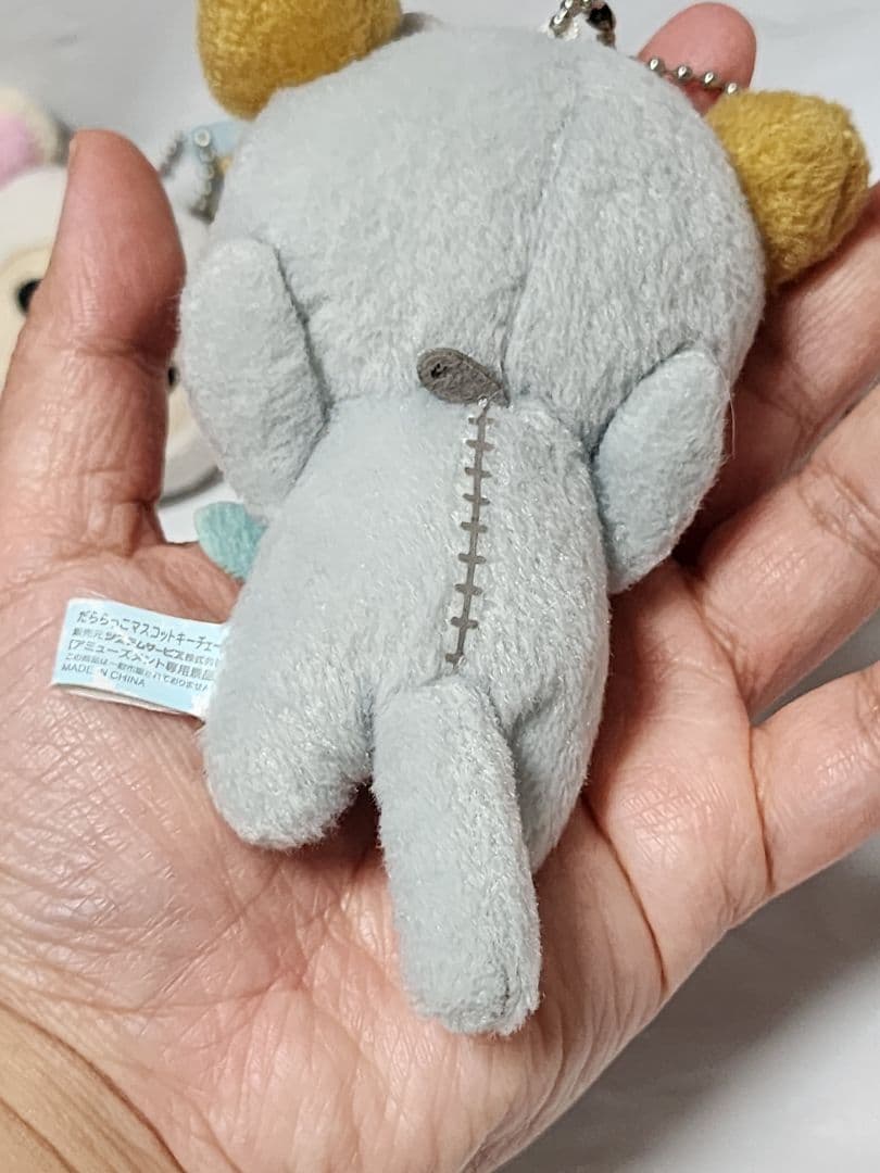 だららっこ　マスコットキーチェーン　３個セット