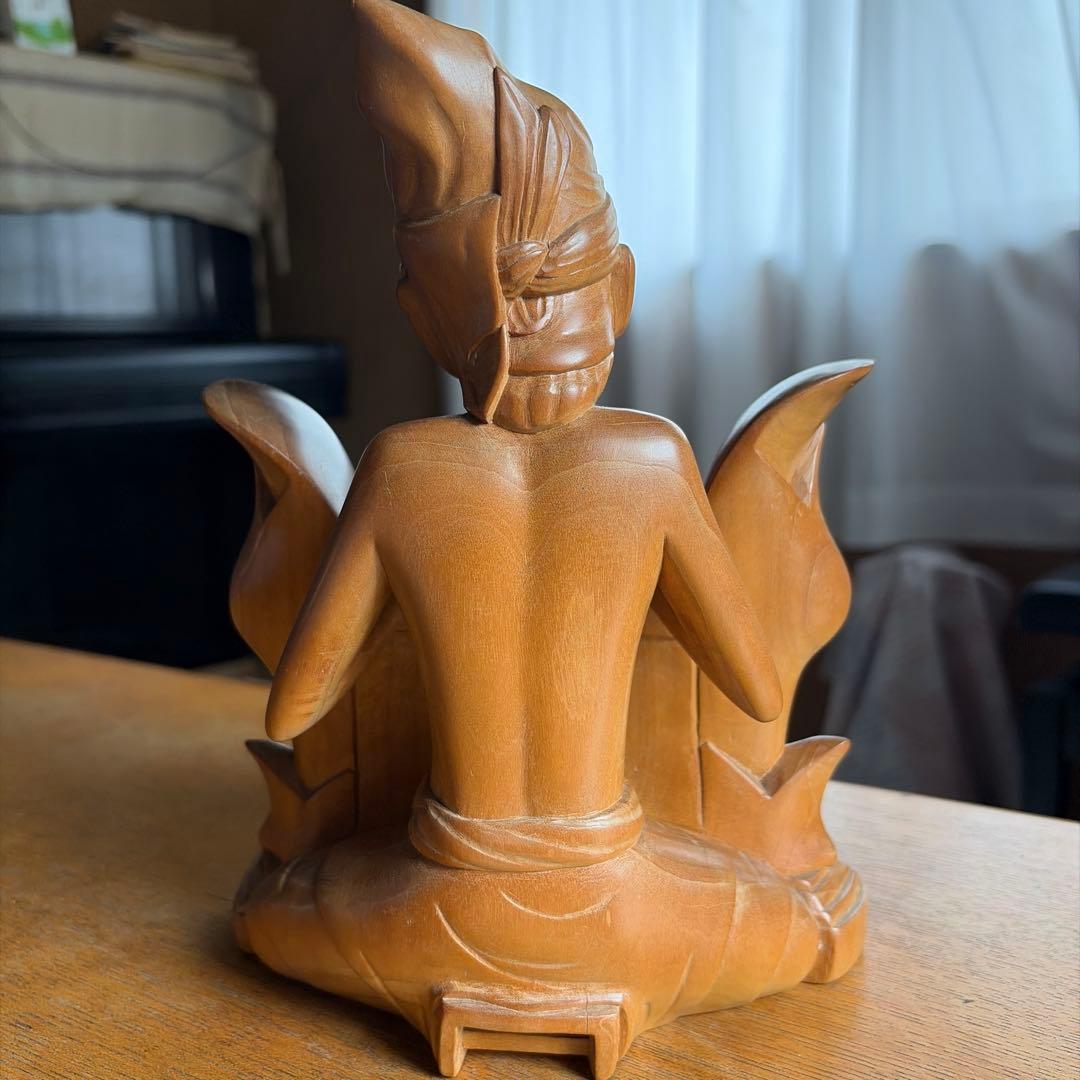 インドネシアの木像