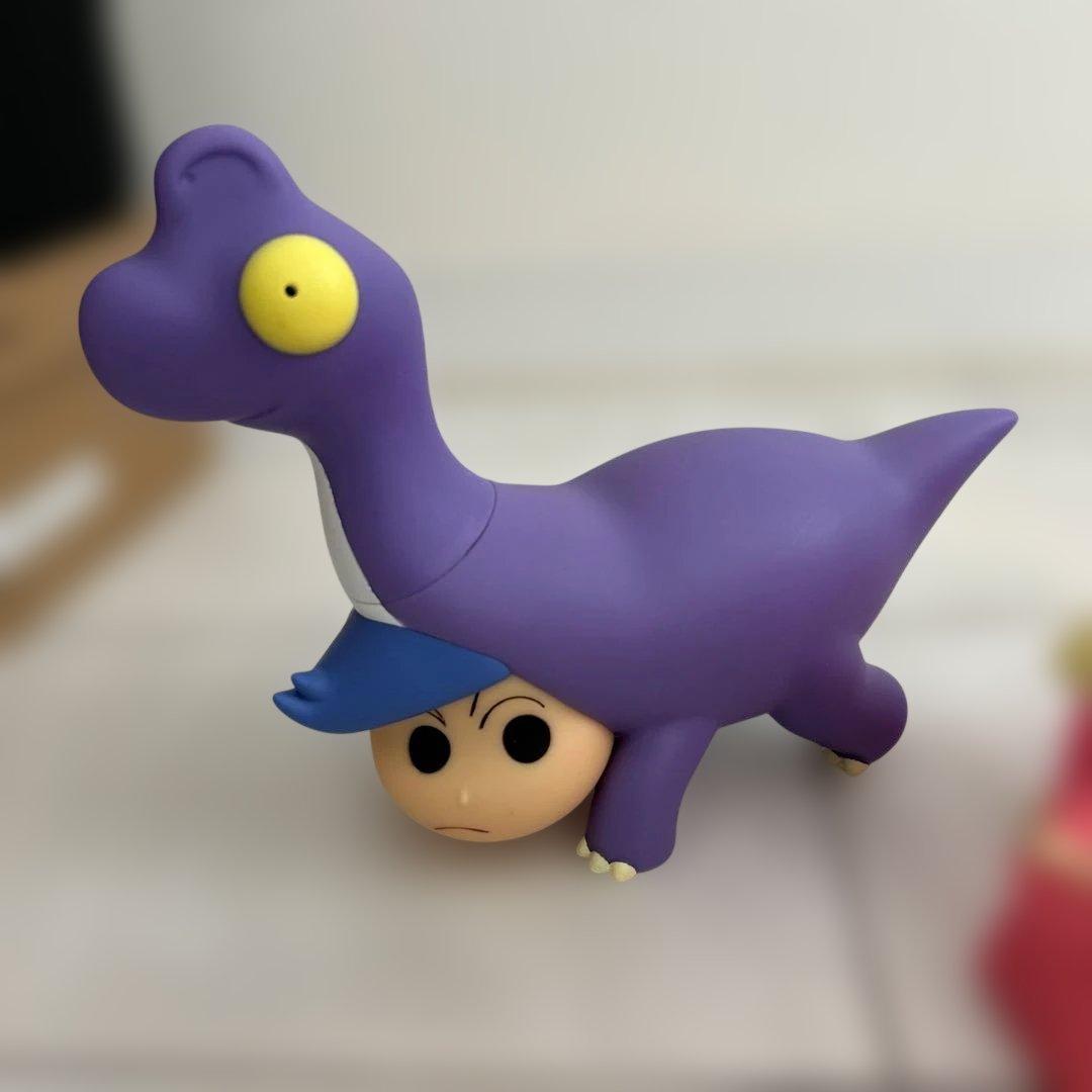 クレヨンしんちゃん フィギュアセット　恐竜しんちゃん