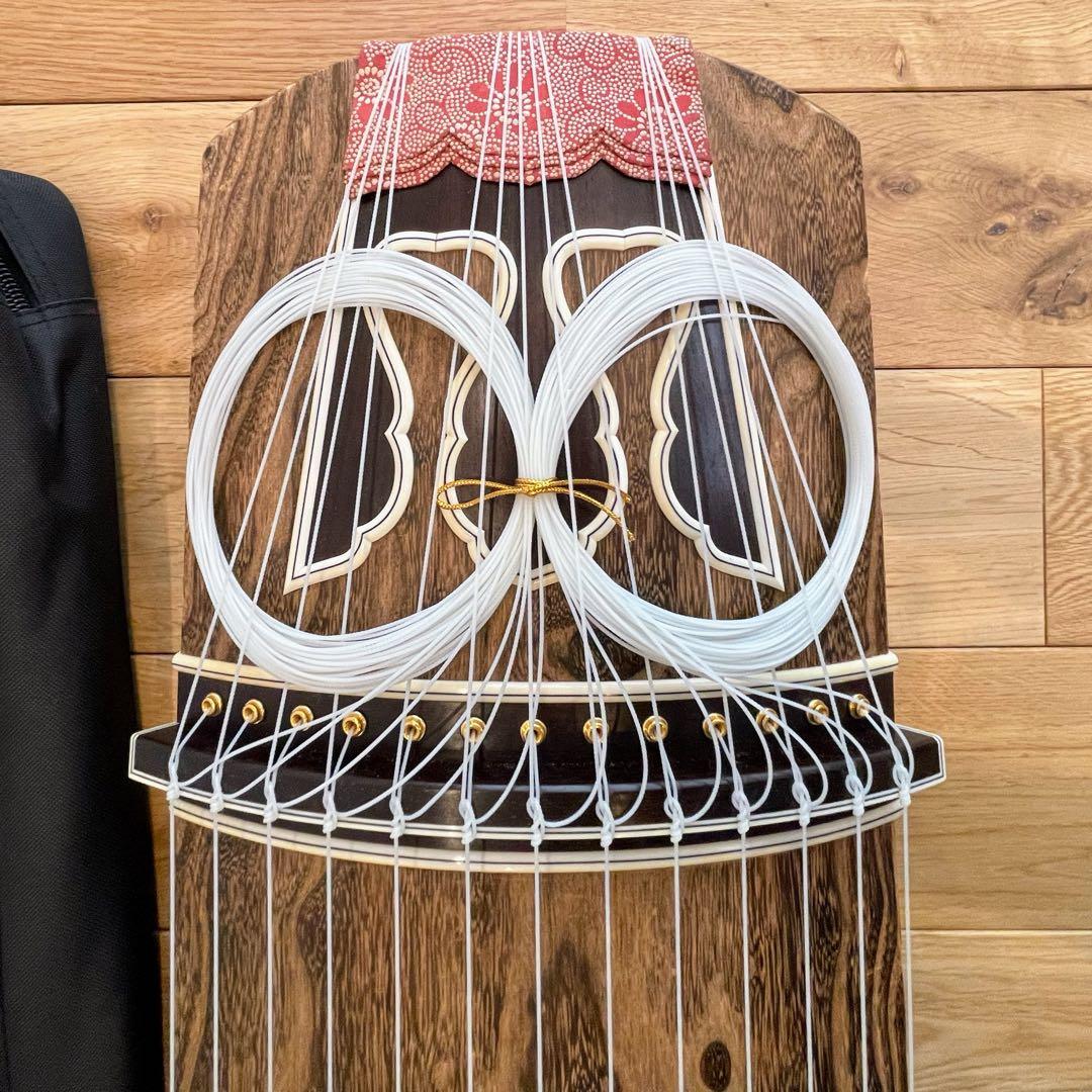 箏 たま杢 くり甲 子持ち二段綾杉彫り 玉渕巻 付属品セット　琴 13弦 13絃