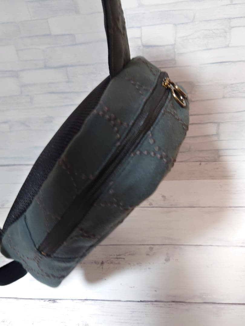 ダークグリーン　ミナペルホネン　dopタンバリン　ボディバッグ