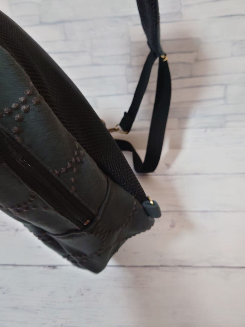 ダークグリーン　ミナペルホネン　dopタンバリン　ボディバッグ