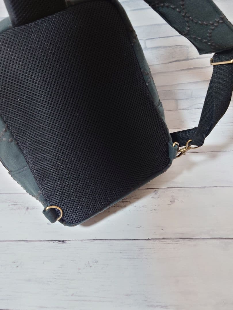 ダークグリーン　ミナペルホネン　dopタンバリン　ボディバッグ