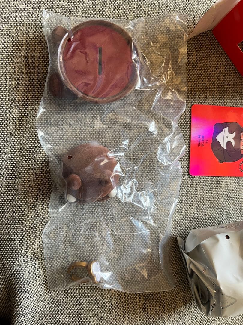 POPMART CRYBABY BE MINE スーパーシークレット