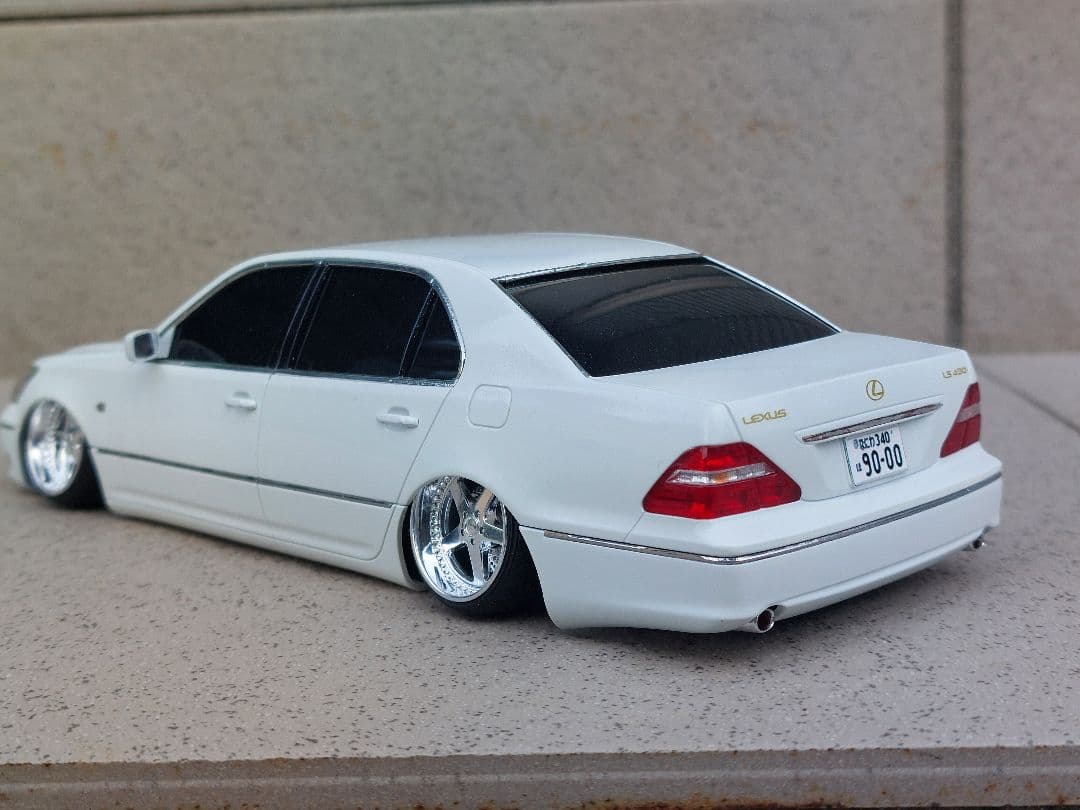 プラモ　アオシマ　ホイール　タイヤ　セルシオ