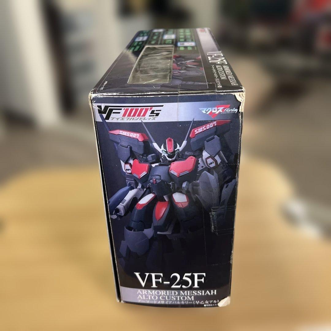 TAMASHII NATIONS VF100's アーマード 早乙女アルト機