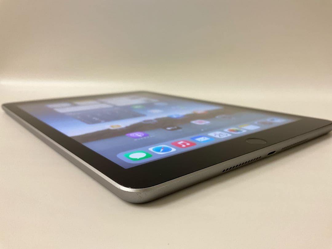 iPad第6世代 32GB スペースグレイ 【ちー猫様】専用ページ