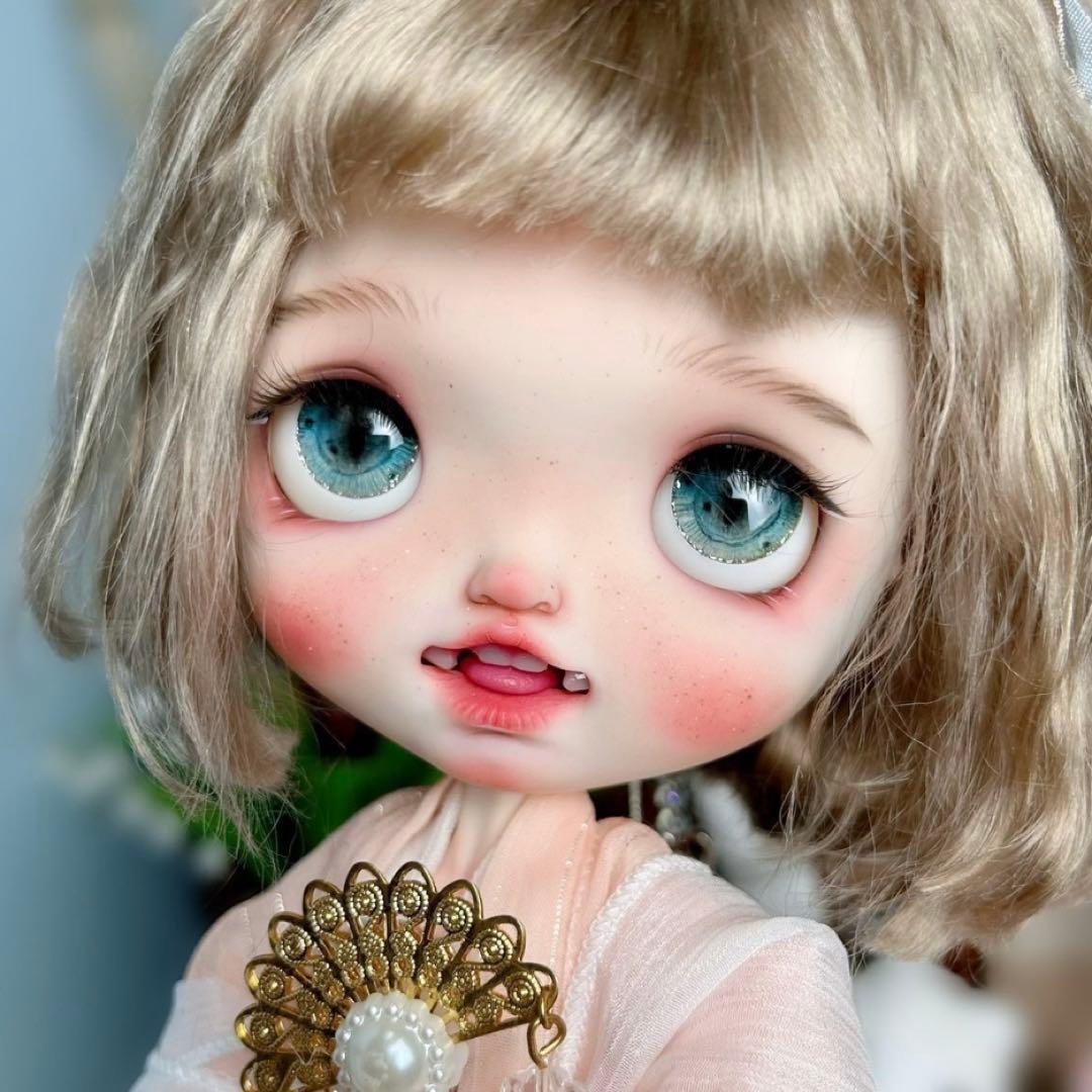 カスタムブライス 海外作家様 元気 舌可動 ベロ出し 笑顔ちゃん