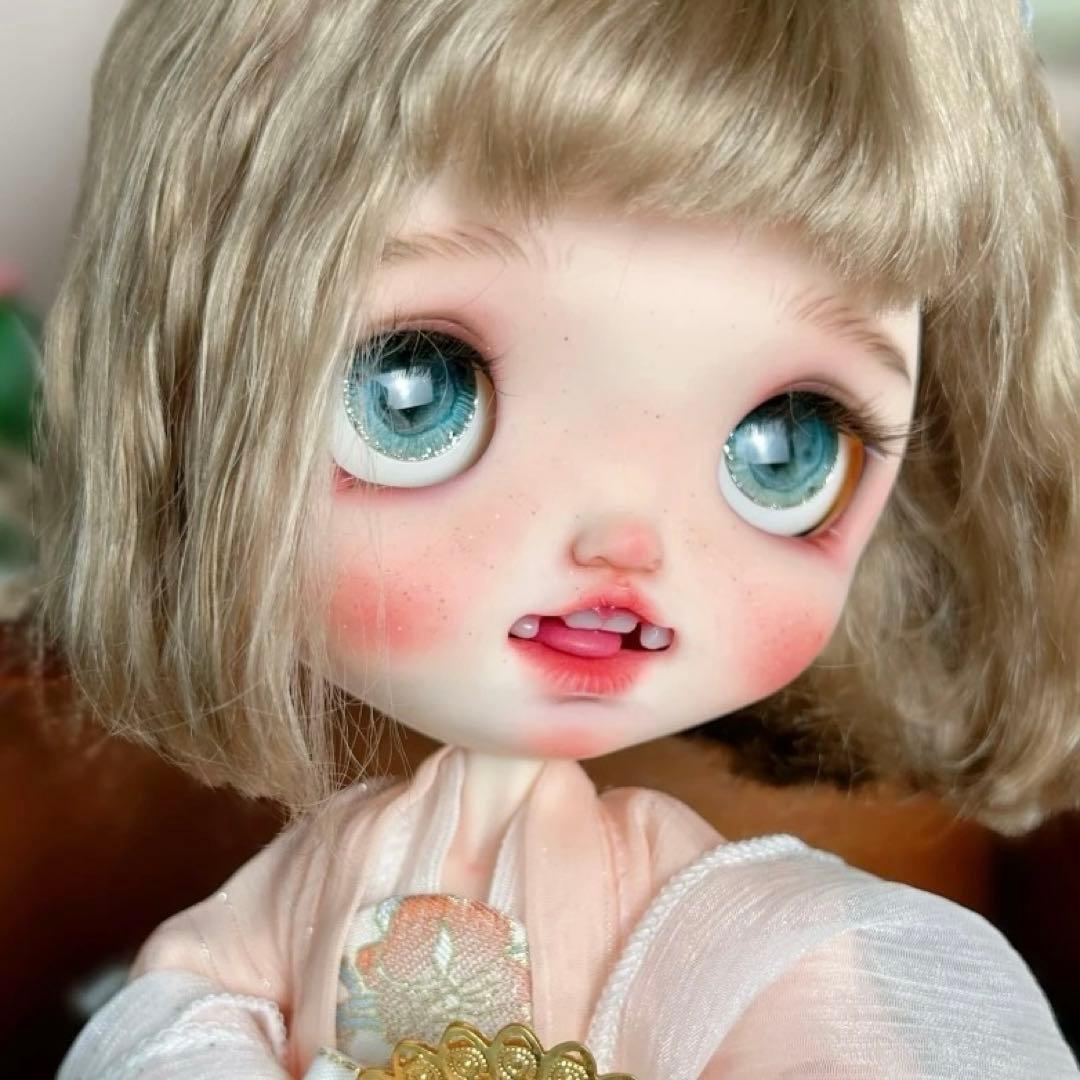 カスタムブライス 海外作家様 元気 舌可動 ベロ出し 笑顔ちゃん