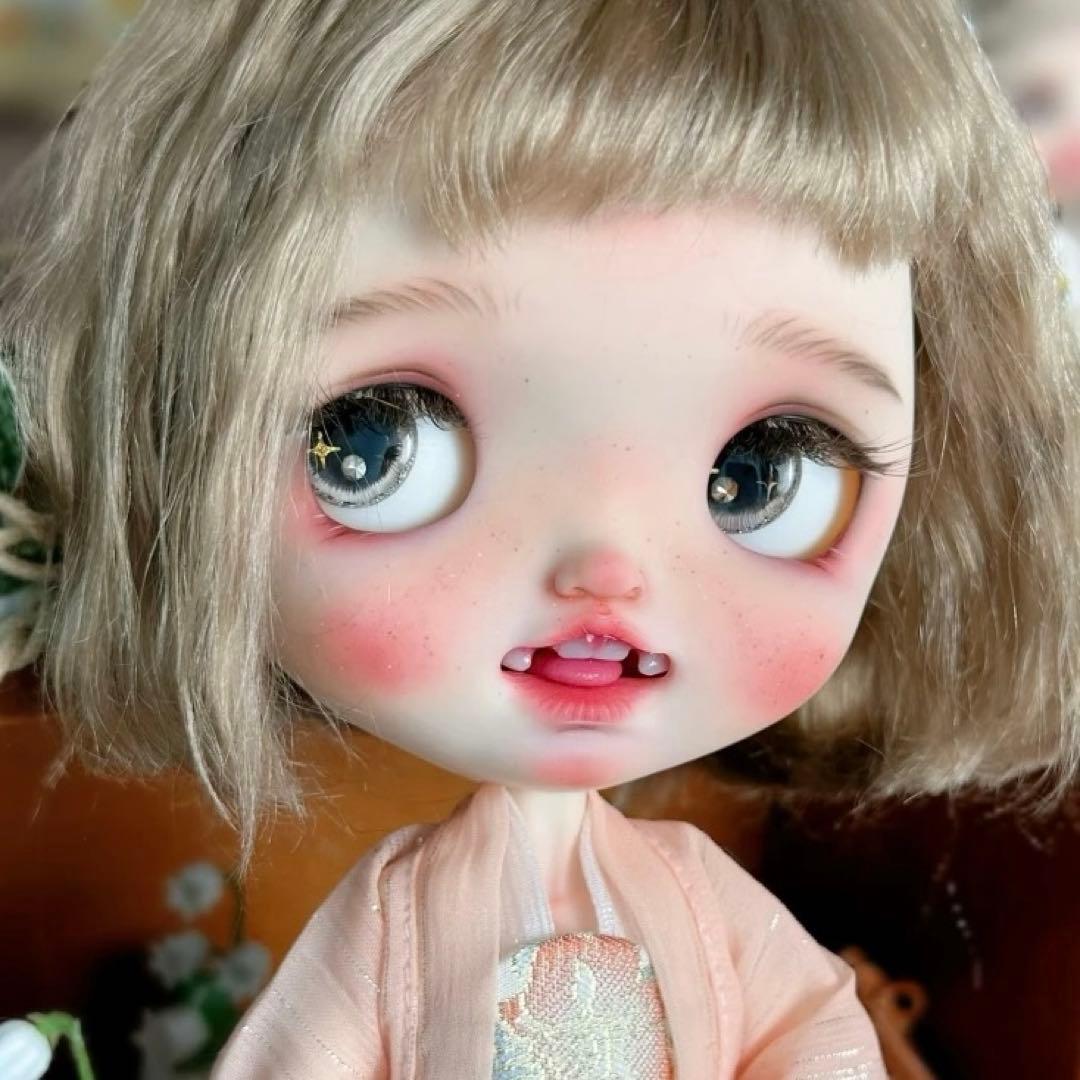 カスタムブライス 海外作家様 元気 舌可動 ベロ出し 笑顔ちゃん