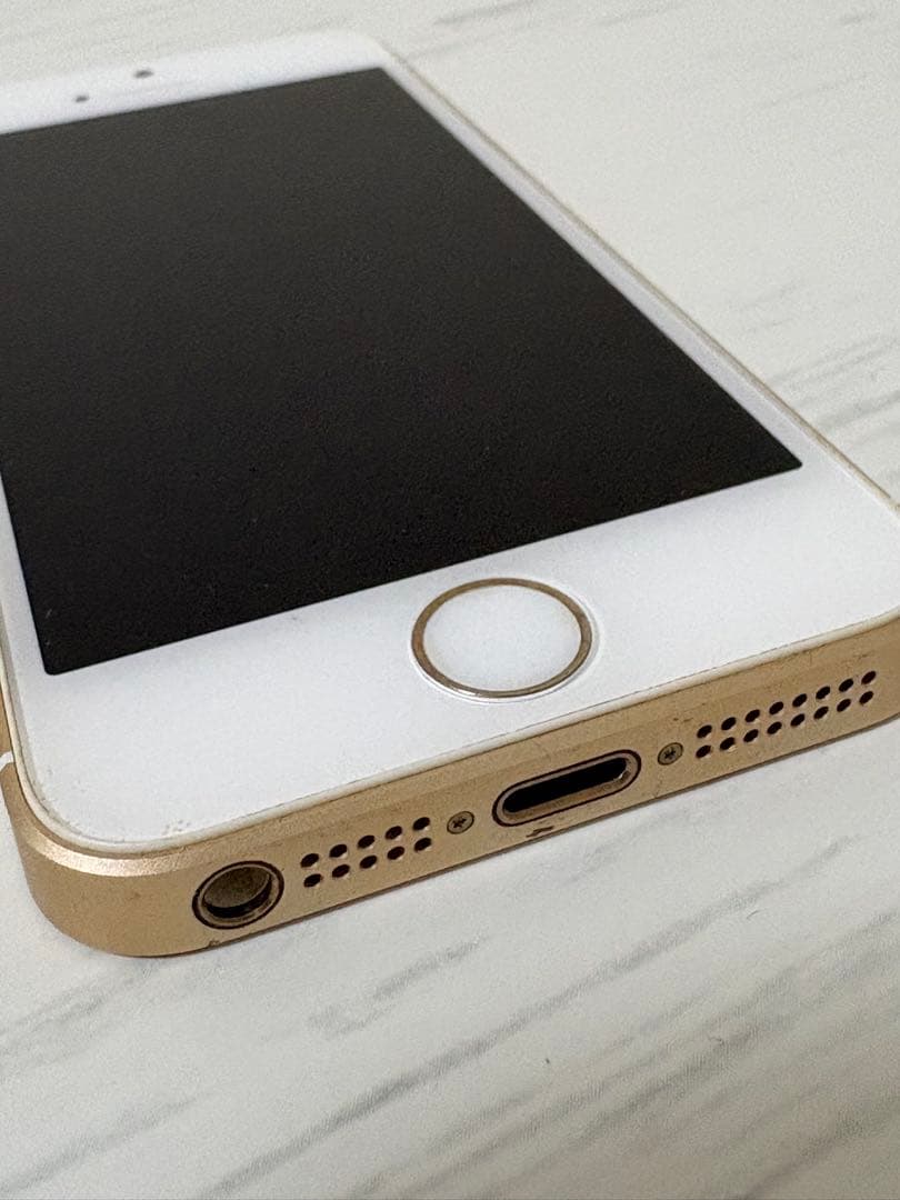 iPhone SE 第１世代　128GB ゴールド　バッテリー82%