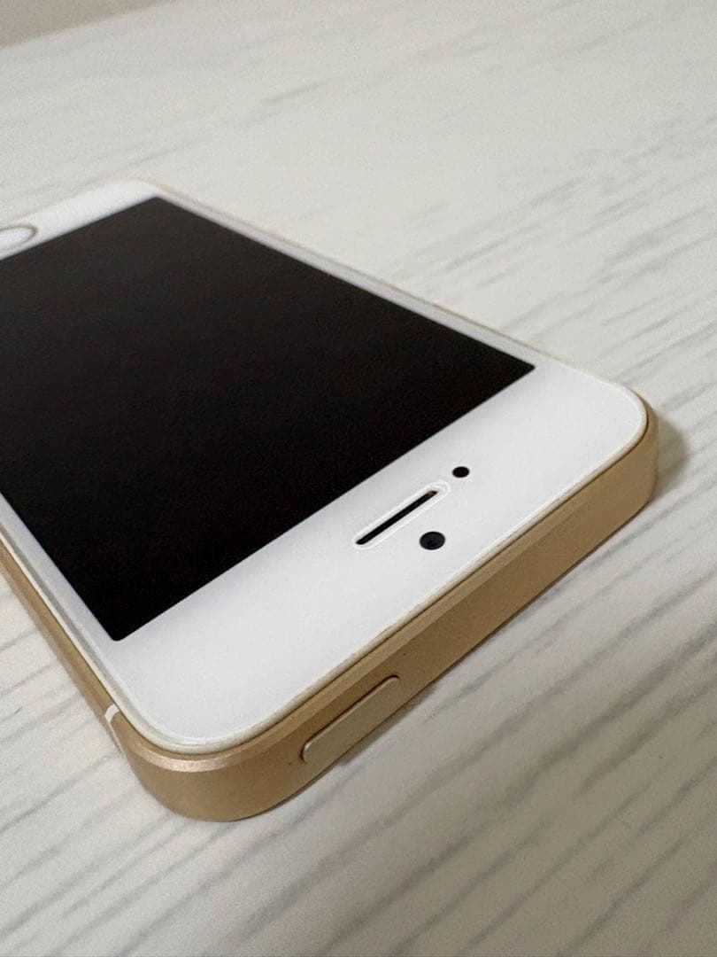 iPhone SE 第１世代　128GB ゴールド　バッテリー82%
