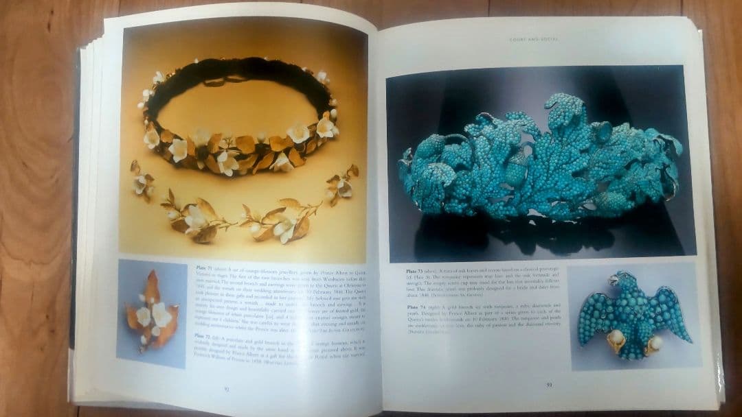 書 TIARAS: A History of Splendour