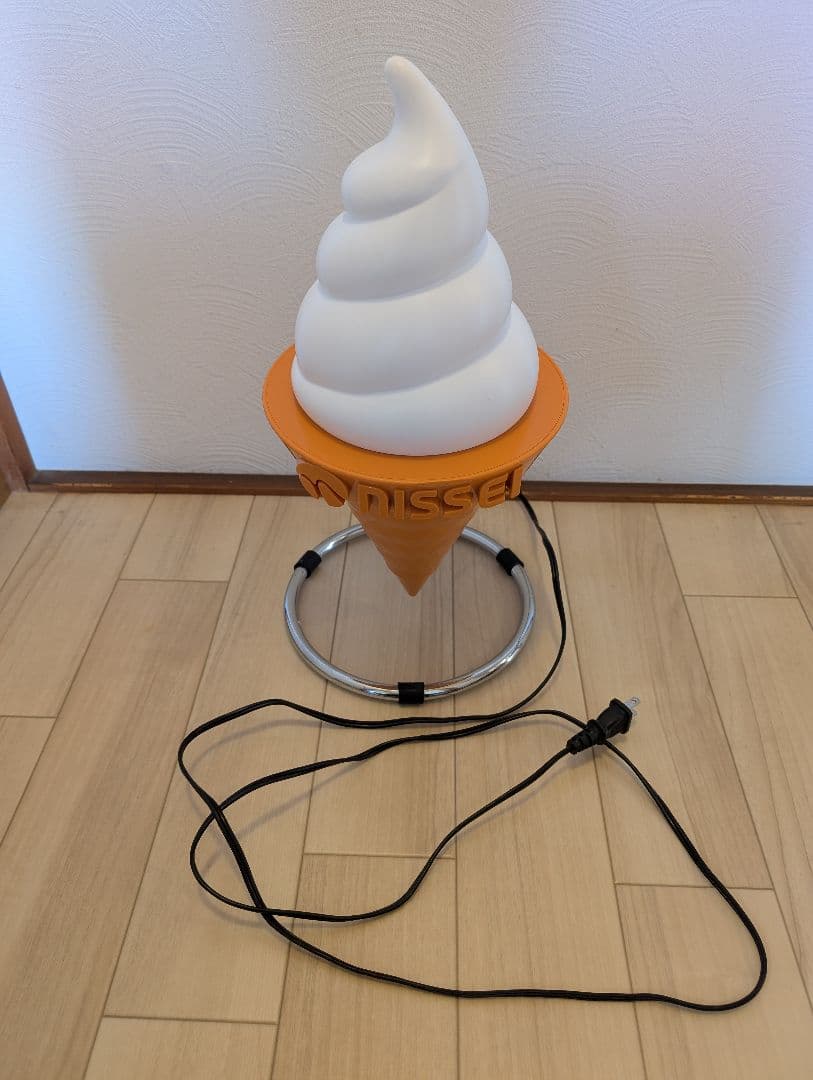 NISSEI アイスクリーム型ライト