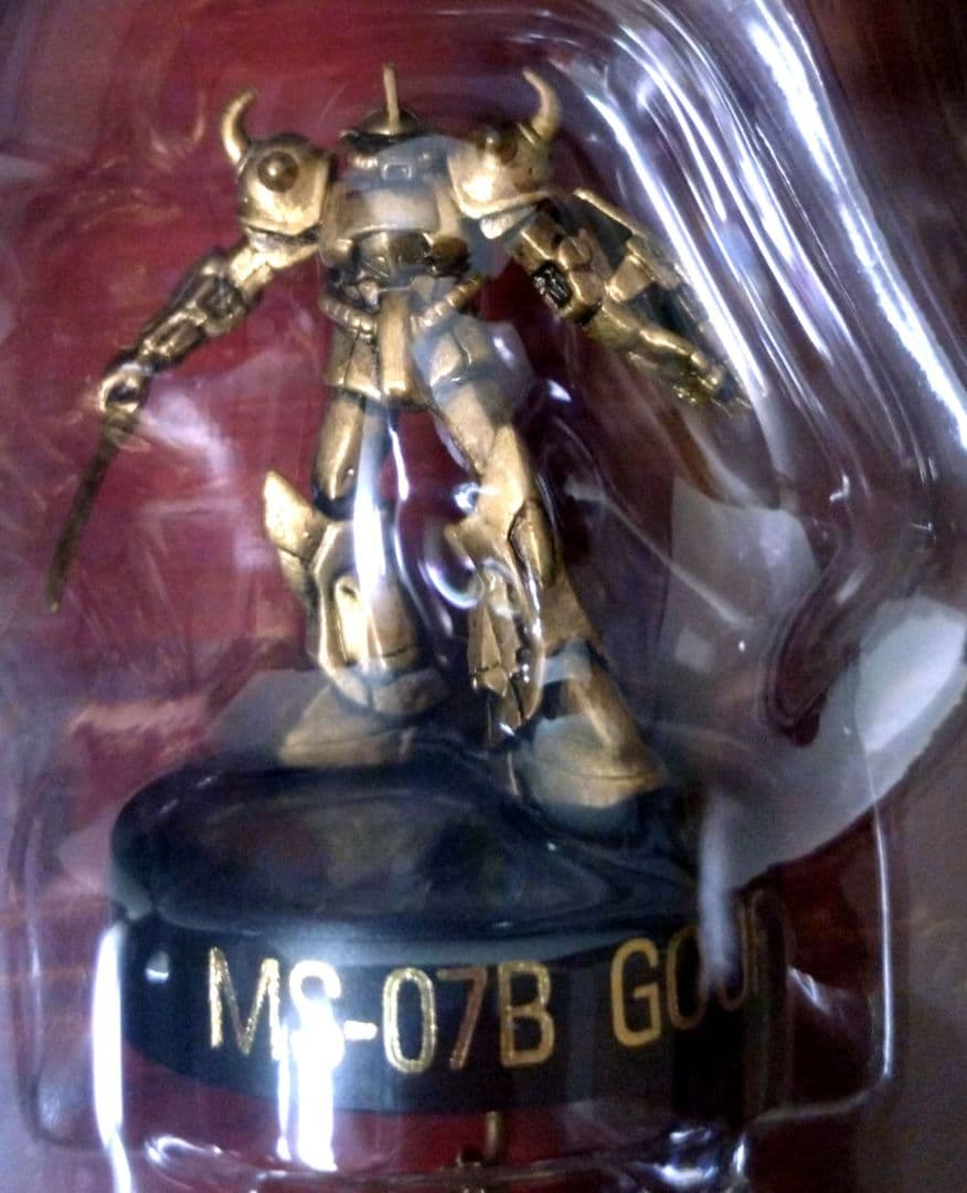 ガンダム限定✨新品ミニフィギュアボトルキャップ シャアセレクション 　マガジン