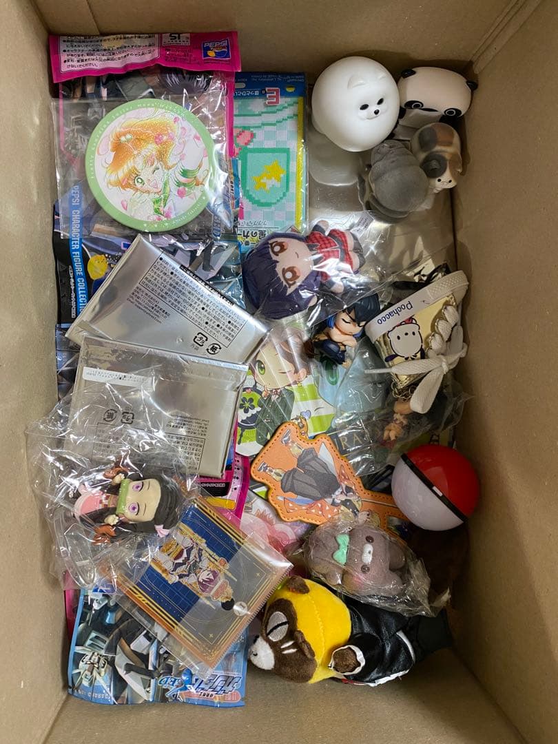 アニメグッズ ノンジャンル 雑貨　大量　まとめ売り　小物　薄物　100サイズ