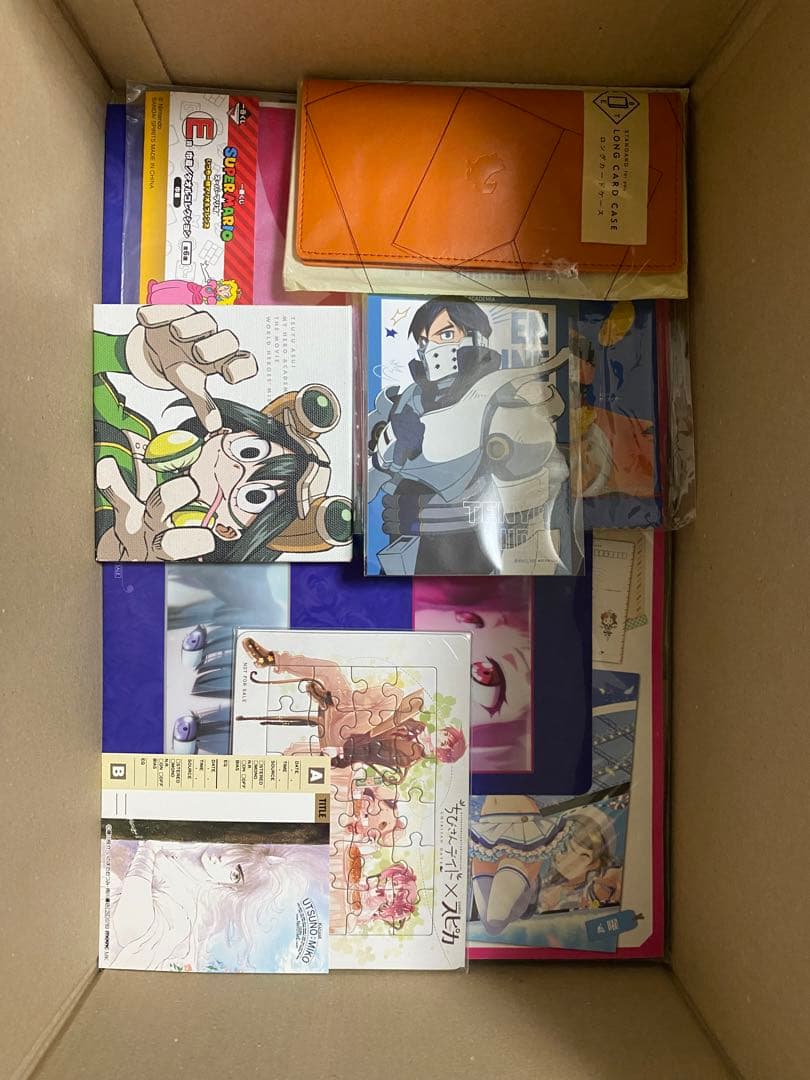 アニメグッズ ノンジャンル 雑貨　大量　まとめ売り　小物　薄物　100サイズ