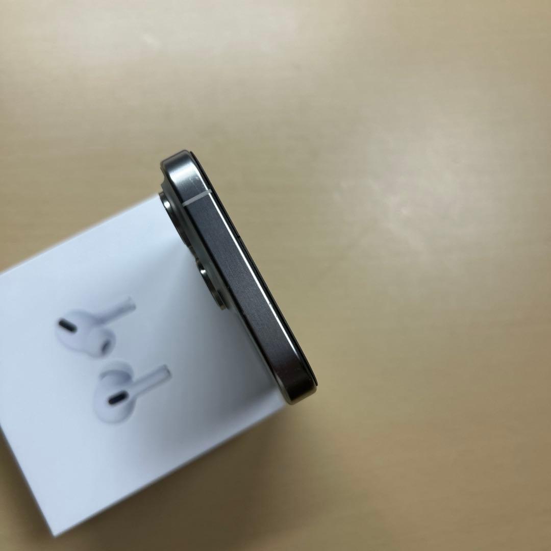 iPhone15 Pro 256GB SIMフリー　割れなし