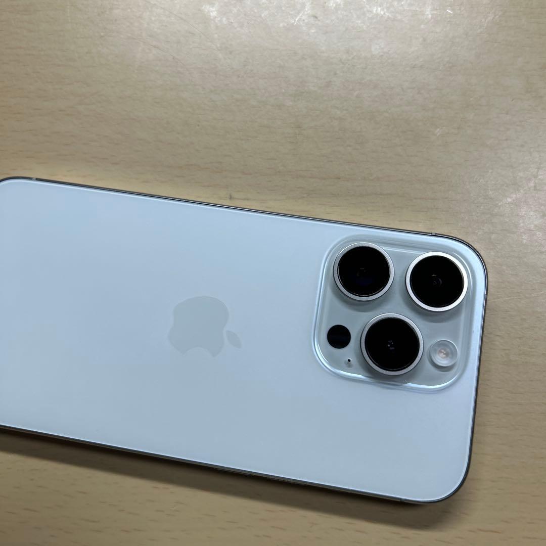 iPhone15 Pro 256GB SIMフリー　割れなし