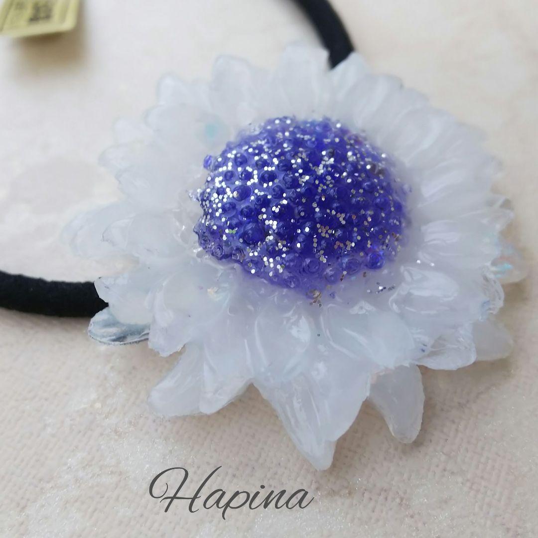 ホワイトフラワーレジンヘアゴム or ブローチ