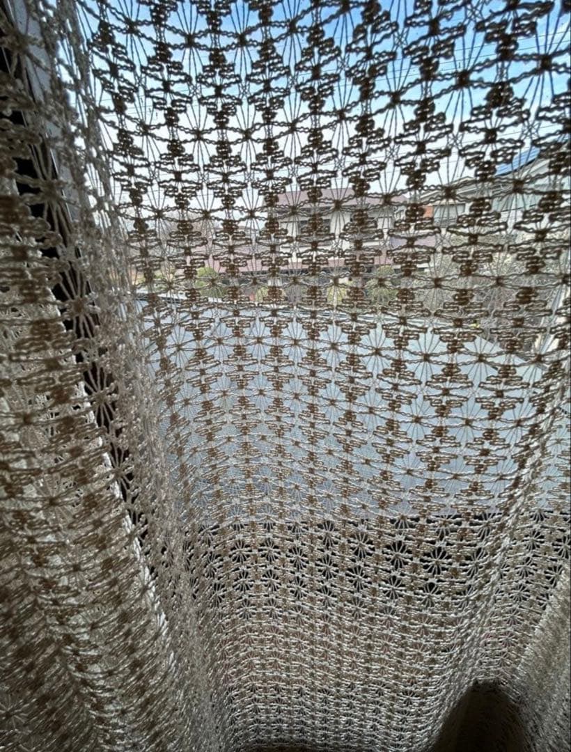 川島織物セルコンのレースカーテン2枚組