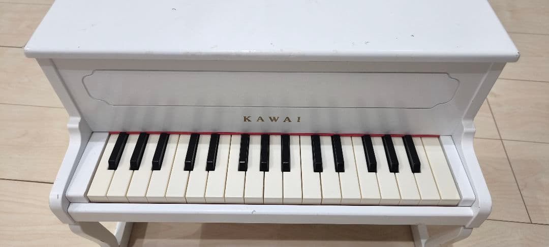 KAWAI　アップライトピアノ　白　ミニピアノ　中古品