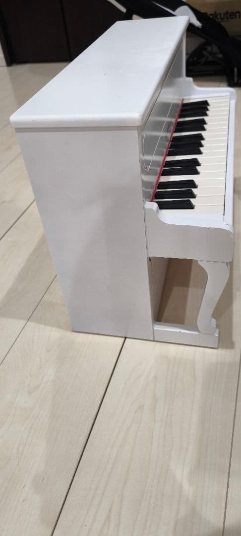 KAWAI　アップライトピアノ　白　ミニピアノ　中古品