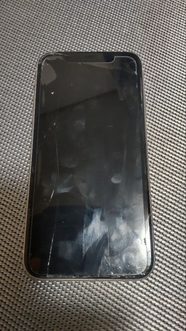 iPhone11　128G　ジャンク