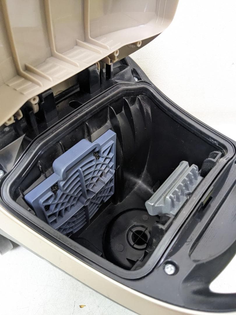 TOSHIBA VC-PJ7A-N 紙パック式掃除機 2021年製