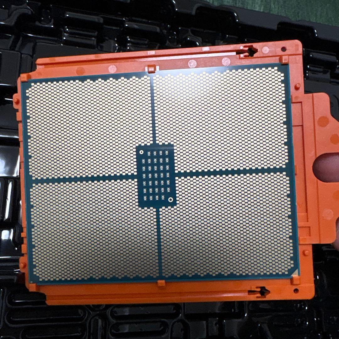 CPU AMD Ryzen Threadripper 9970X CPU