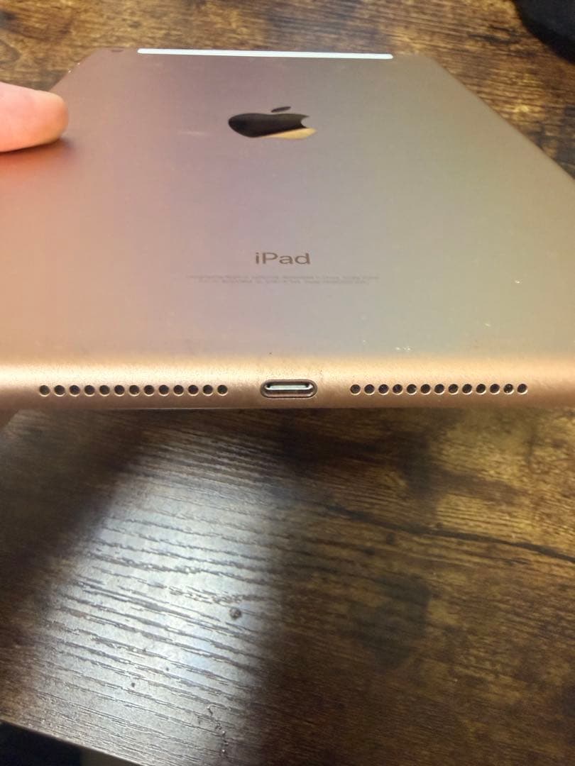 Apple iPad 第6世代9.7inchWi-Fiモデル　ピンク