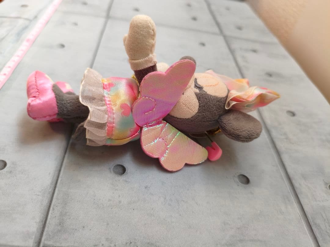 6/3/28　ミニー　ディズニーストア　ぬいぐるみストラップ　レインボー