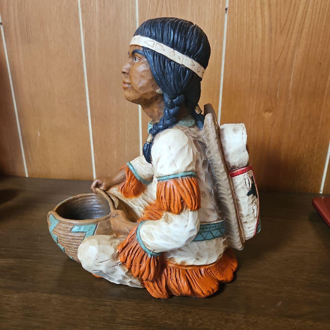 インディアン女性の置物 ネイティブアメリカン