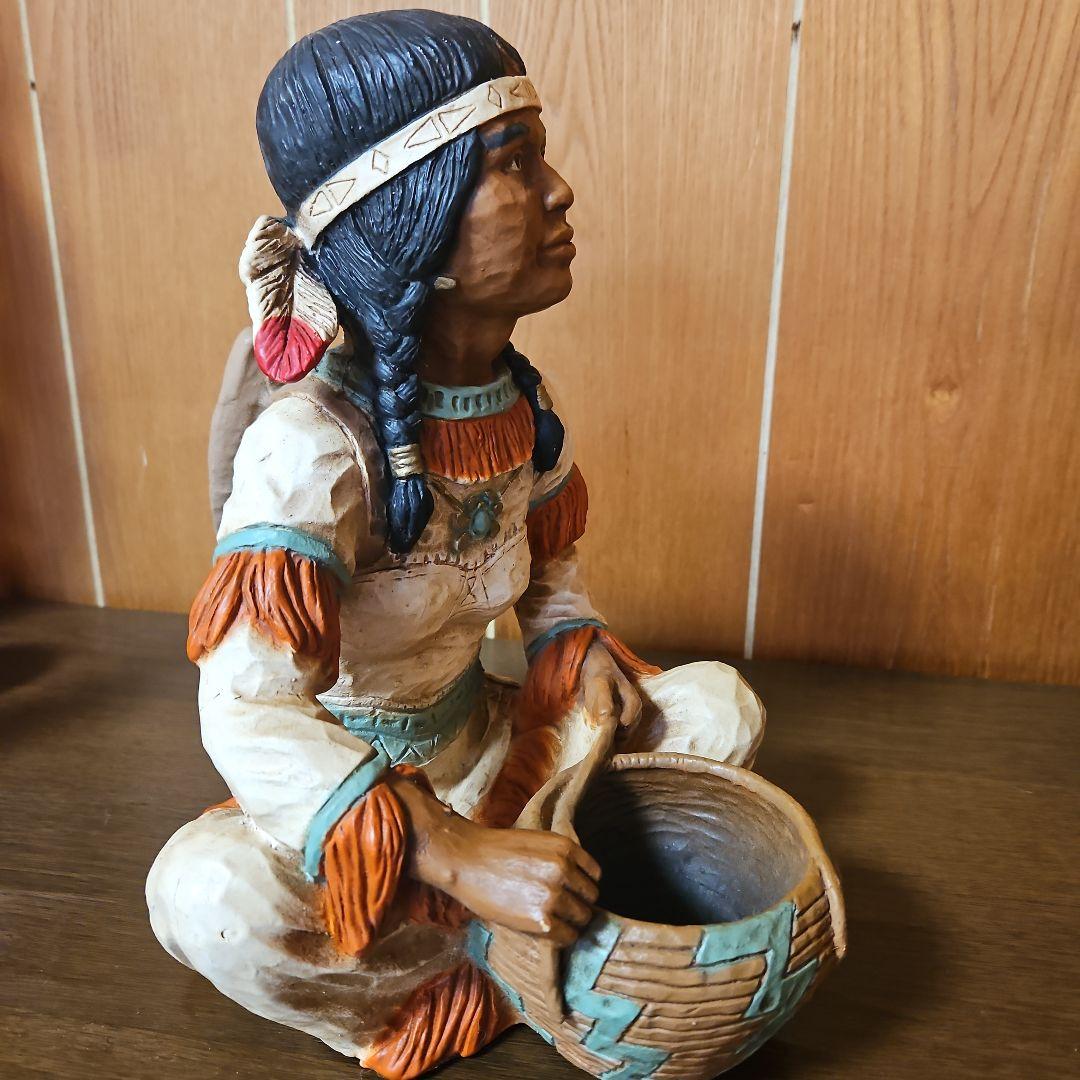 インディアン女性の置物 ネイティブアメリカン