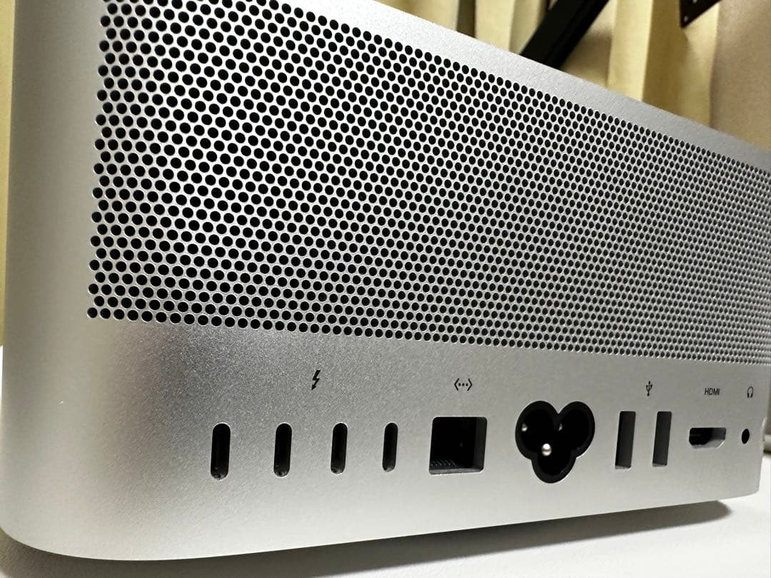 Macデスクトップ Mac Studio (M1 Max) 32GB/512GB MJMV3J/A