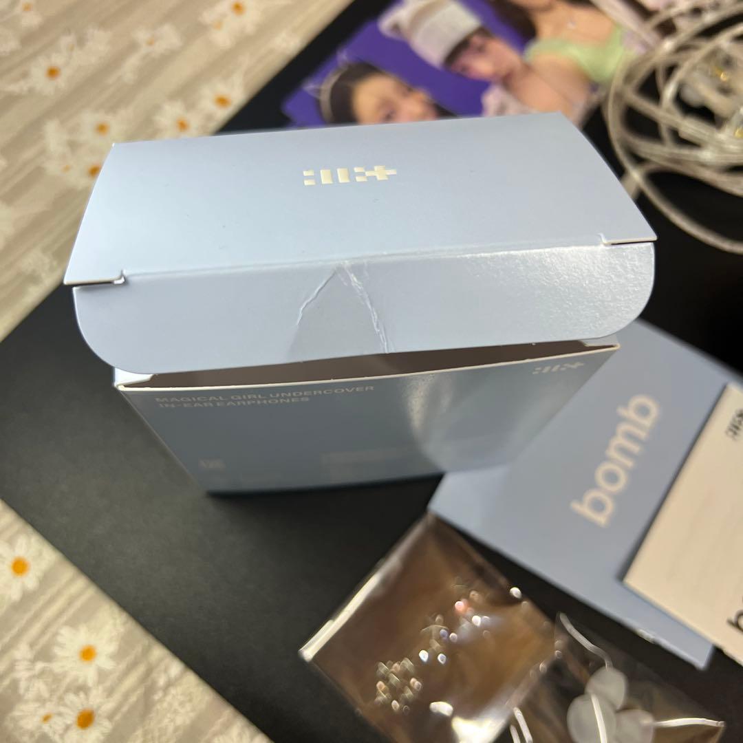 ILLIT 3rd Mini Album BOMB イヤモニ風イヤホン