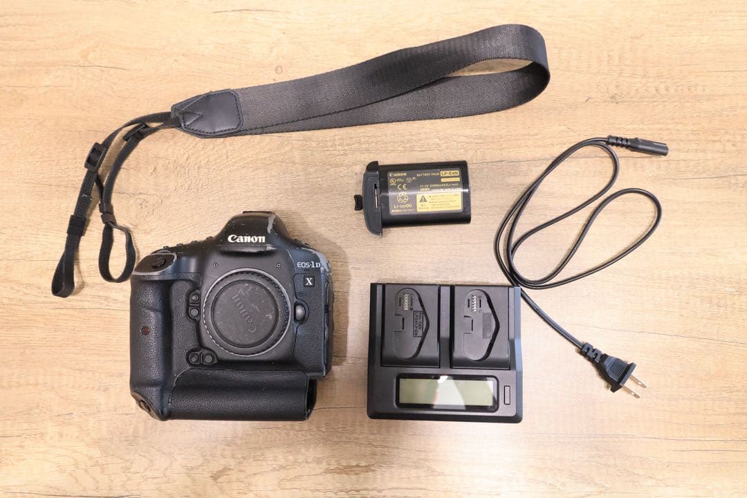 Canon EOS 1DX ボディ フルサイズ一眼レフカメラ