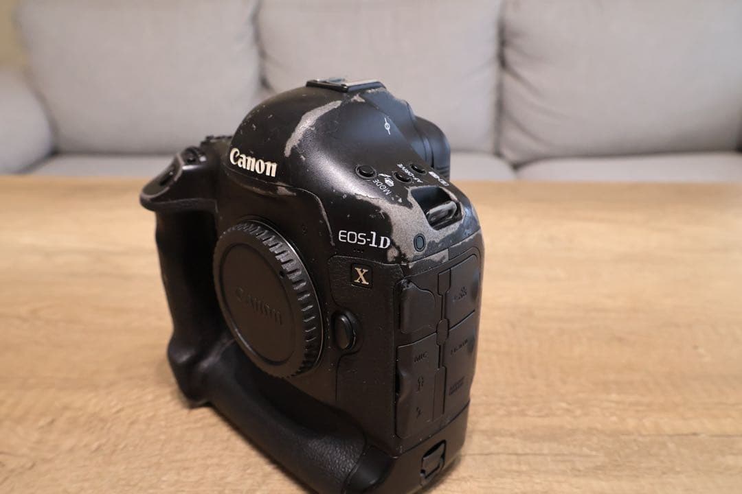 Canon EOS 1DX ボディ フルサイズ一眼レフカメラ