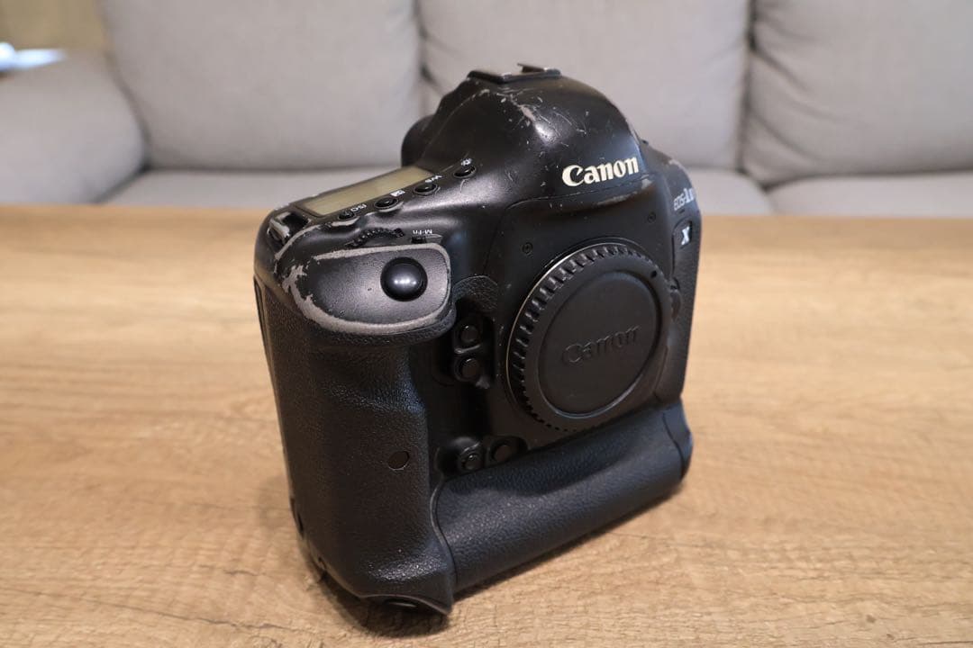 Canon EOS 1DX ボディ フルサイズ一眼レフカメラ