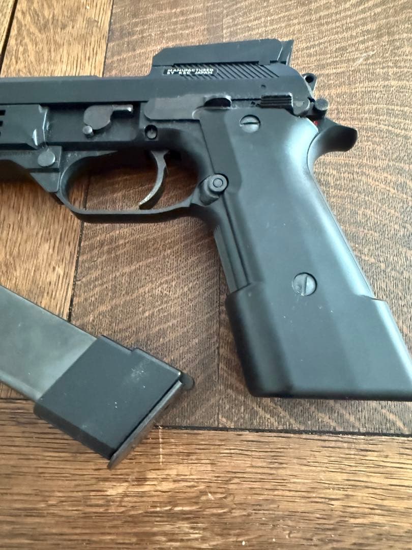 ジャンク品 鑑賞用 KSC M93R AUTO9 ロボコップ