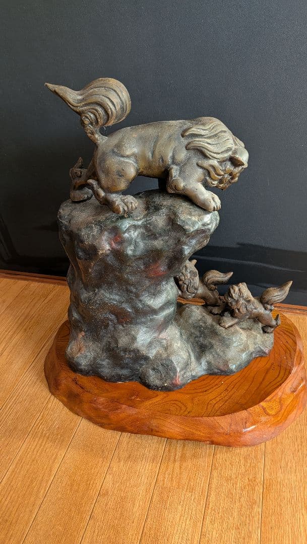 獅子と子獅子のブロンズ彫刻　※3/20まで