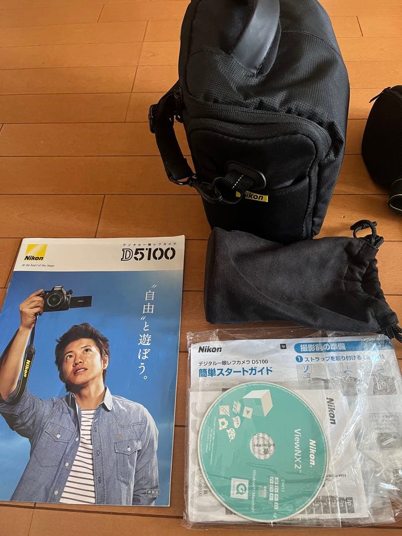 ショット数少：Nikon D5100 18-55/55-300VR Kit