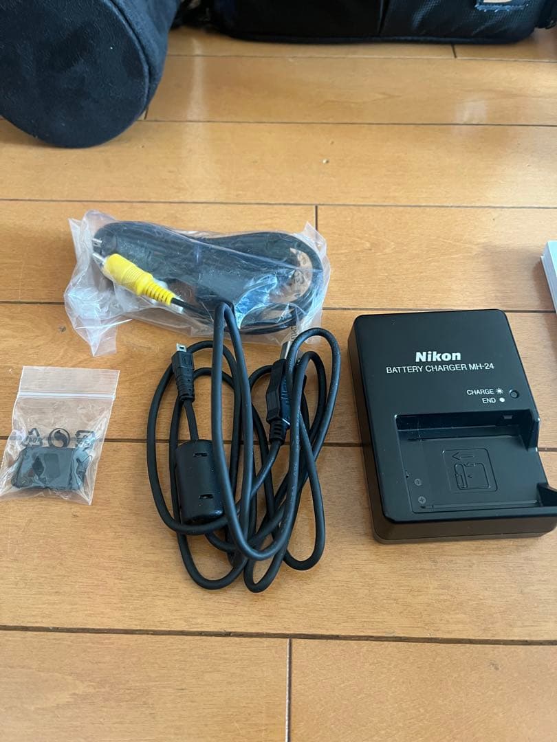 ショット数少：Nikon D5100 18-55/55-300VR Kit